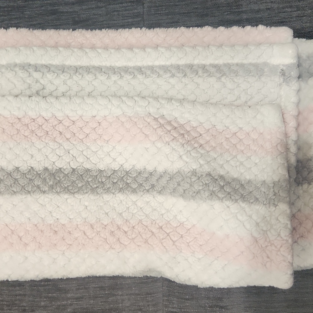 Hudson Baby soft blanket - Picture 14 of 17
